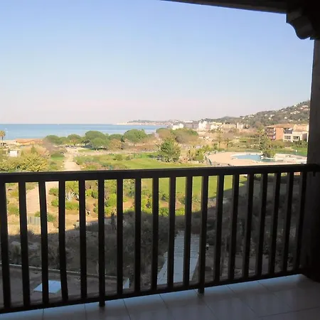 公寓 Gasrian - Meuble De Tourisme Classe 3 Etoiles, Avec Acces Et Piscine