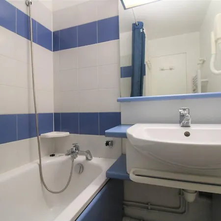 Gasrian - Meuble De Tourisme Classe 3 Etoiles, Avec Acces Et Piscine 公寓