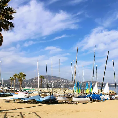 Gasrian - Meuble De Tourisme Classe 3 Etoiles, Avec Acces Et Piscine Gassin