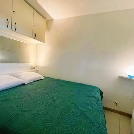 Gasrian - Meuble De Tourisme Classe 3 Etoiles, Avec Acces Et Piscine