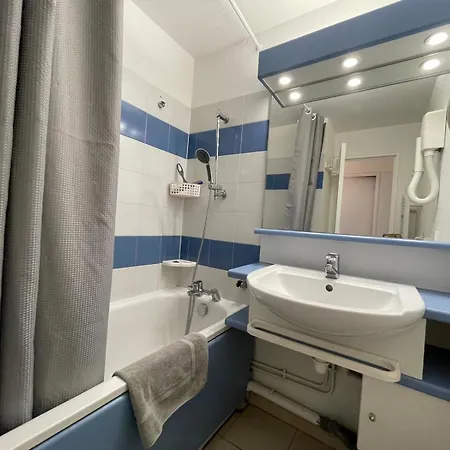 Gasrian - Meuble De Tourisme Classe 3 Etoiles, Avec Acces Et Piscine